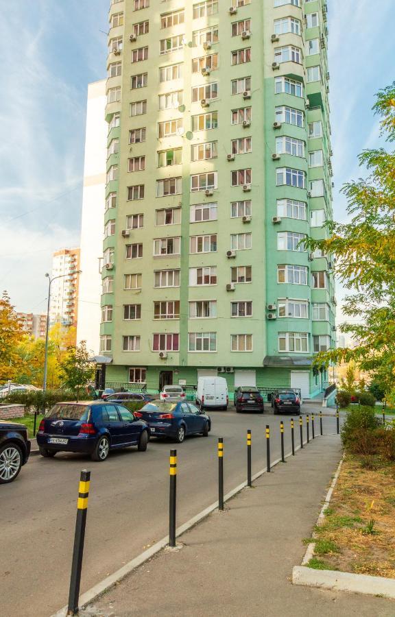 Квартиры По Улице Феодосийская, 1-А Kiev Bagian luar foto